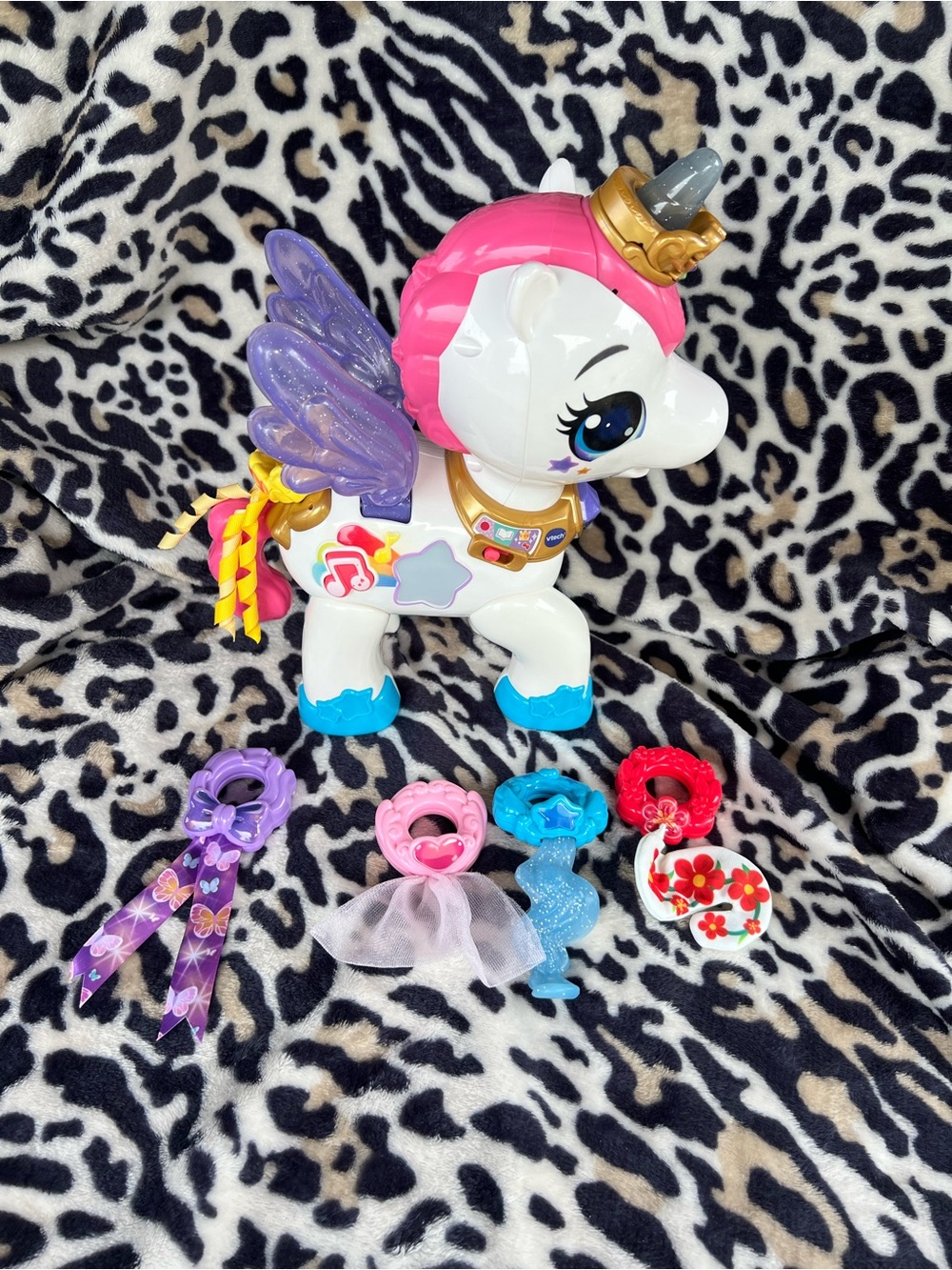 VTech Style & Glam On Unicorn Toy with Accessories